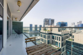 Nasma Luxury Stays - Deluxe Apartment In The Heart of Business Bay